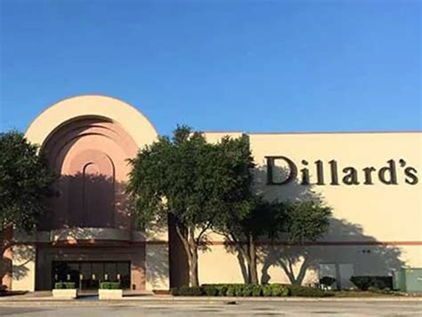 dillard's outlet fort worth tx.